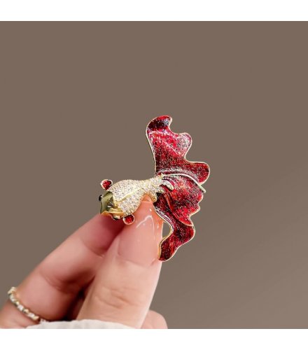 XSB155 - Elegant Red Saree Brooch